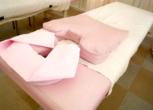 翔永整骨院(施術ベッドは清潔に保っています。)