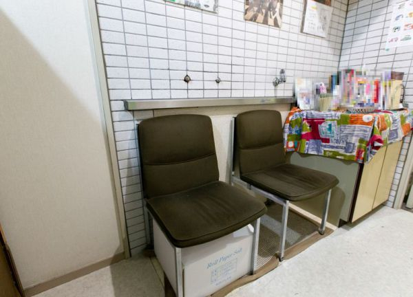 日本ｶｲﾛﾌﾟﾗｸﾃｨｯｸｾﾝﾀｰ横浜西口研究室(待合スペースもございます！)