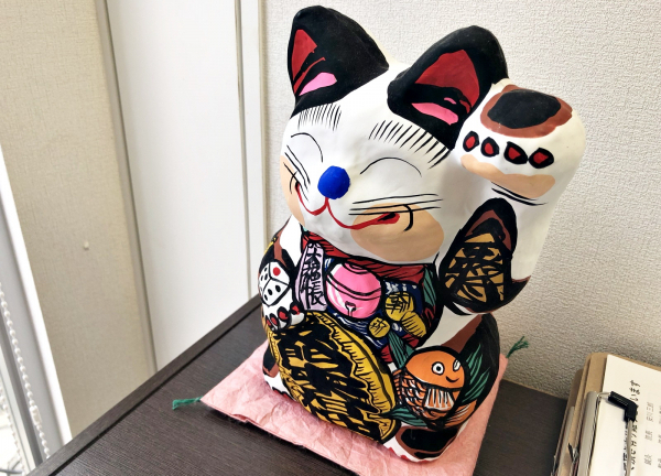 南千住駅前整骨院・鍼灸院【マッサージ】(アクセントの招き猫です。)
