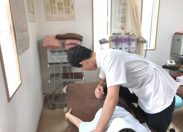 骨盤の矯正を行います