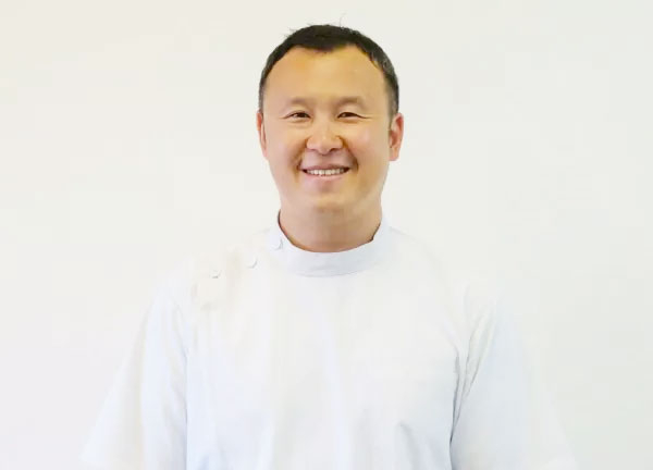 井上トータルコンディショニング江坂院(施設長の井上亮です)
