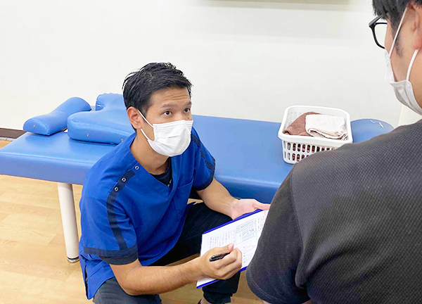 ワイズ那覇整骨院／ワイズ那覇鍼灸院(丁寧なカウンセリングでお悩みをヒアリングします。)