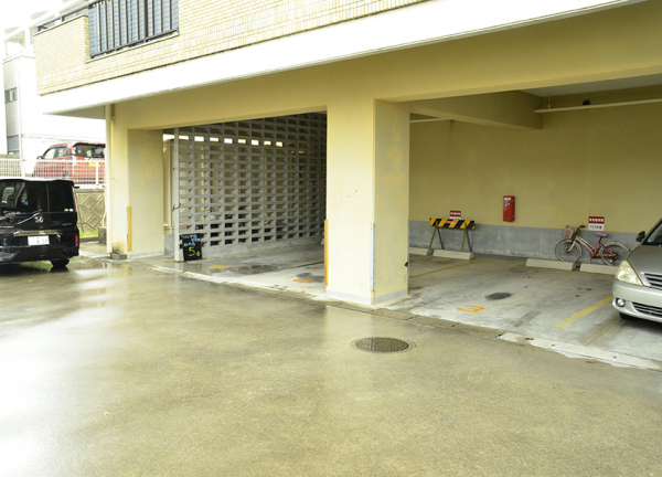 ワイズ那覇整骨院／ワイズ那覇鍼灸院(こちらが駐車場でございます。)