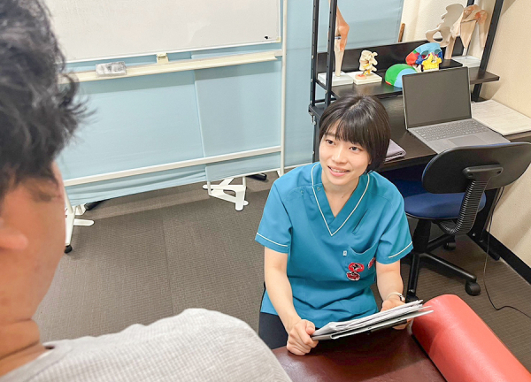 甲斐整骨院　薬院【鍼灸】(丁寧なカウンセリングでお悩みをヒアリングします。)