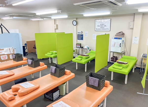 甲斐整骨院　薬院【鍼灸】(施術室です。)