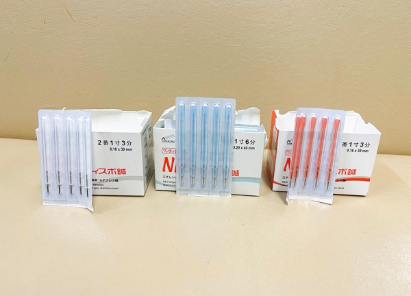 甲斐整骨院　薬院【鍼灸】(鍼はディスポーザブル(使い捨て)を使用しています。)