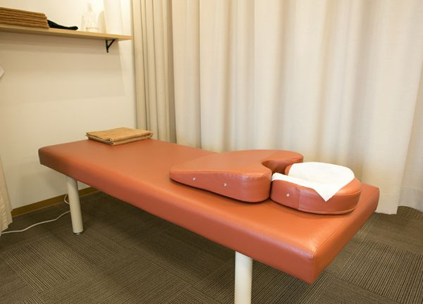 だいふく整骨院姫原院(カーテンでブースごとに仕切ることが可能☆)