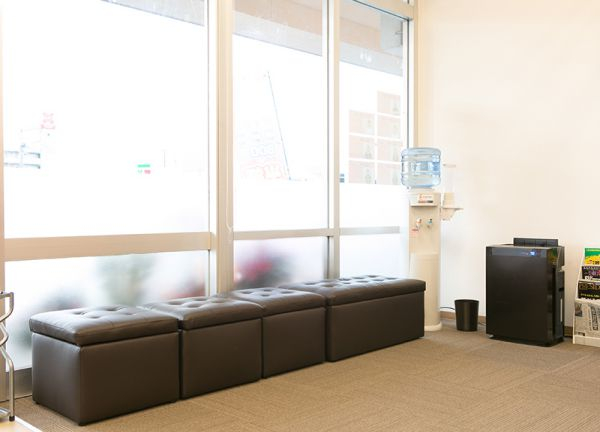 だいふく整骨院姫原院(施術をお待ちいただく待合スペース)