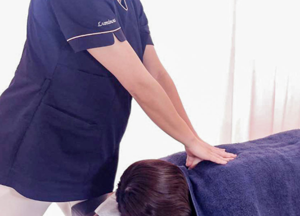 整体サロン　ルミナス(つらい肩こりの改善を目指します。)