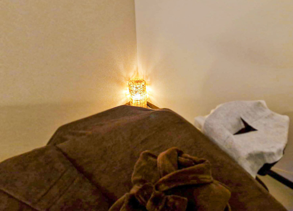 整体サロン　ルミナス(柔らかな光でリラックスできる空間です。)