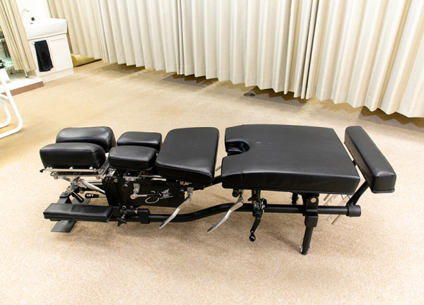 今池名倉堂鍼灸整骨院(トムソンベッドで痛みの少ないソフトな施術をいたします。)