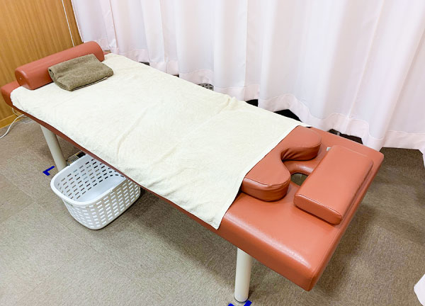 さくら鍼灸整骨院　平塚院(施術中はカーテンで仕切れます)
