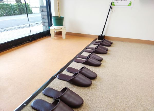 いしだ整骨院　上新庄院(施設入り口は段差の少ないバリアフリー設計☆)