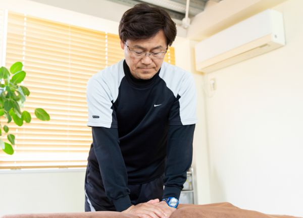 マリントリートメント鍼灸・整骨院【マッサージ】(一人ひとりに合わせて施術を行います。)