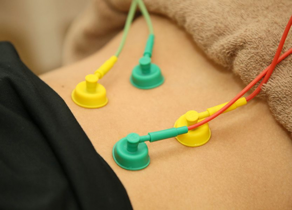 へいわの整骨院【鍼灸/マッサージ】(電気刺激で痛みへアプローチいたします。)