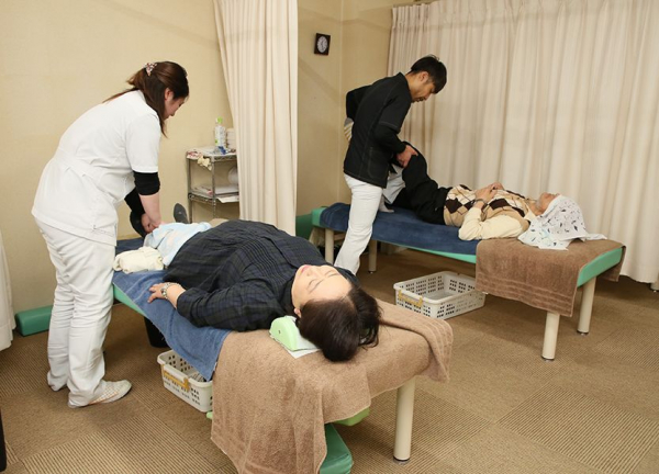 へいわの整骨院【鍼灸/マッサージ】(女性スタッフも常駐しております♪)