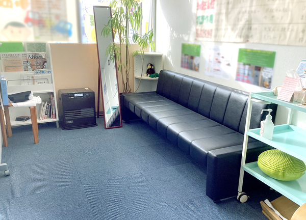 エース治療院【鍼灸】(お待ちの時間はこちらでおくつろぎください)