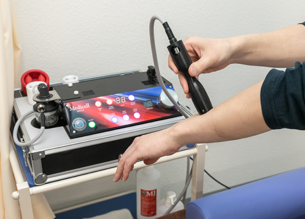 苫小牧駅はりきゅう整骨院(施術で使用する機器です。)