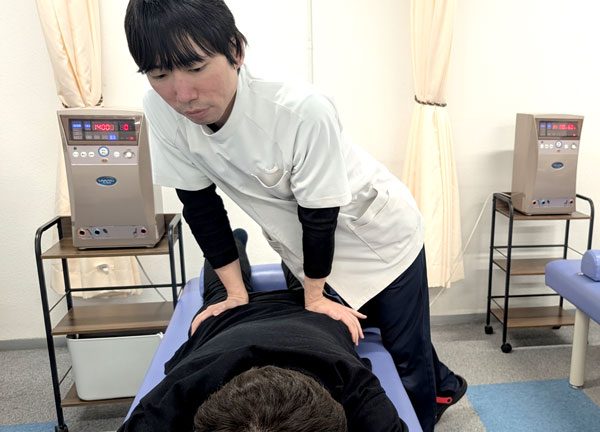 苫小牧駅はりきゅう整骨院(リラックスして施術を受けられます。)