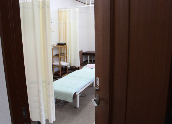 整骨院和らぎ(時間になりましたら、個室の施術室へご案内♪)