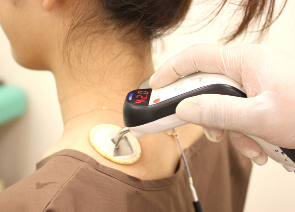 木賀鍼灸整骨院(ハイボルトで身体の深部にまで固まった筋肉をほぐします◎)