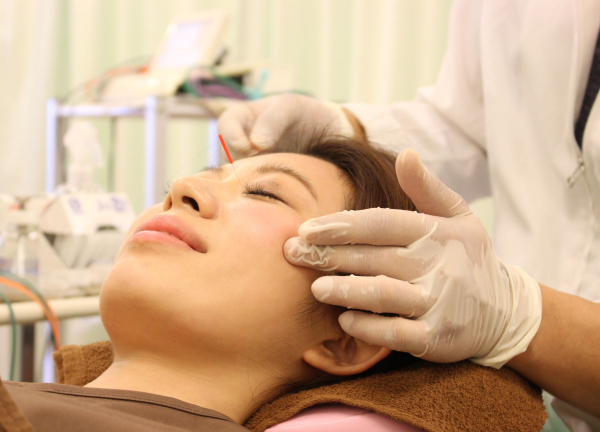 木賀鍼灸整骨院(鍼での施術もおこなっております♪)