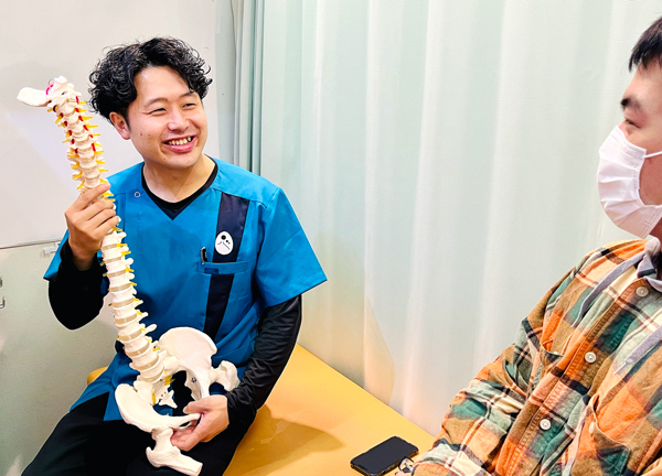 こころ整体院　札幌駅前院(丁寧なカウンセリングでお悩みをヒアリングします。施術後は日常生活へのアドバイスをします。)