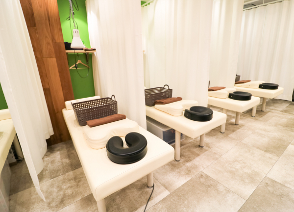 笑顔道整骨院 野方院(カーテンで仕切れるので周りの目を気にせず施術♪)