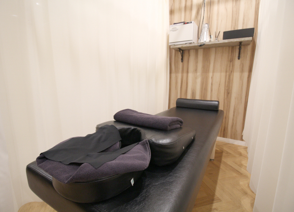 豪徳寺の鍼灸整骨院(カーテンで仕切れるので周りの目を気にせず施術！)