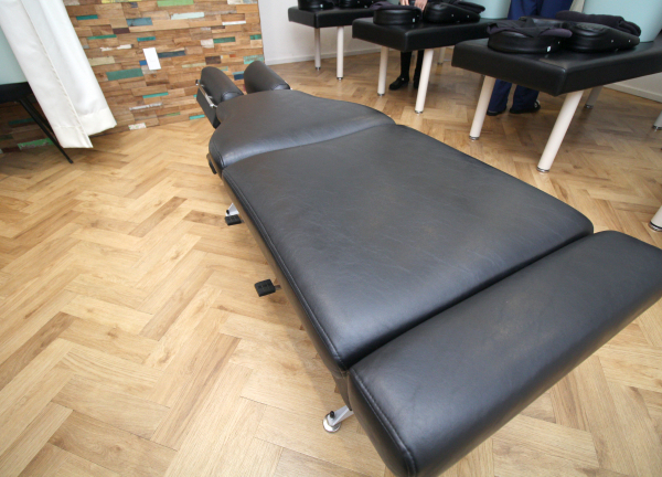 Ｓｈｉｎｊｕｋｕの鍼灸整骨院(トムソンベッドで骨格を調整します！)