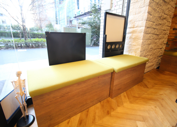 Ｓｈｉｎｊｕｋｕの鍼灸整骨院(待合室はこちら！ゆっくりご寛ぎください★)