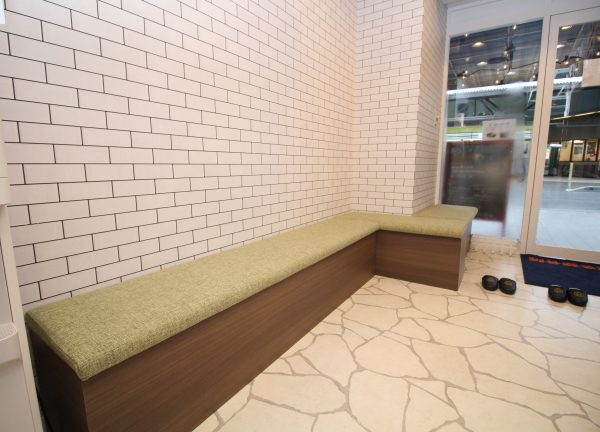 読売ランド前駅のはり灸整骨院(待合室はこちら！ゆっくりご寛ぎください★)