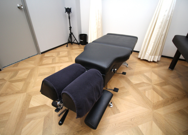 さぎのみやの接骨院・はり灸院(トムソンベッドで骨格の調整を致します★)