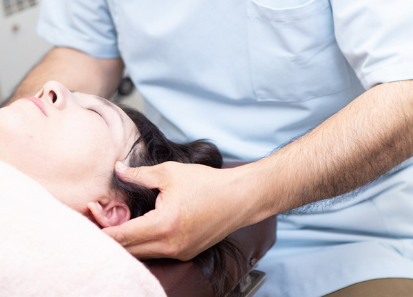 かつ神田整骨院(痛みの少ない施術です。)