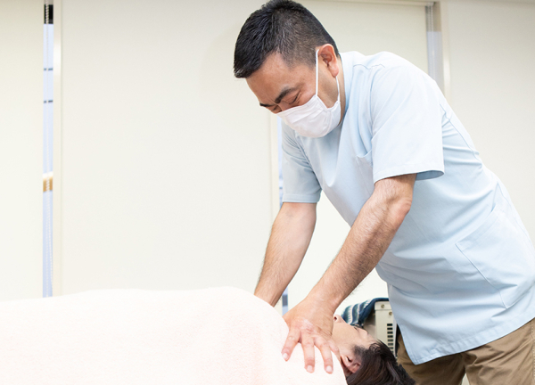 かつ神田整骨院(つらい肩こりの改善を目指します。)