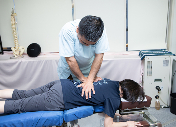 かつ神田整骨院(つらい腰痛の改善を目指します。)