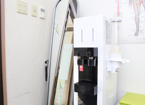 ことぶき整骨院・鍼灸院　武蔵浦和店(施術後はお水かお湯を飲んでひと息☆)