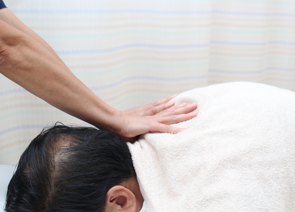 ことぶき整骨院・鍼灸院　武蔵浦和店(デスクワークなどの肩こりを緩和します！)