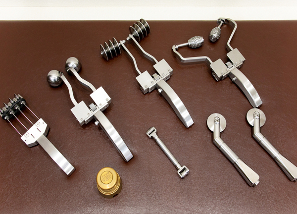 新潟名倉堂鍼灸整骨院(特殊なローラーを使って、骨格調整をいたします。)