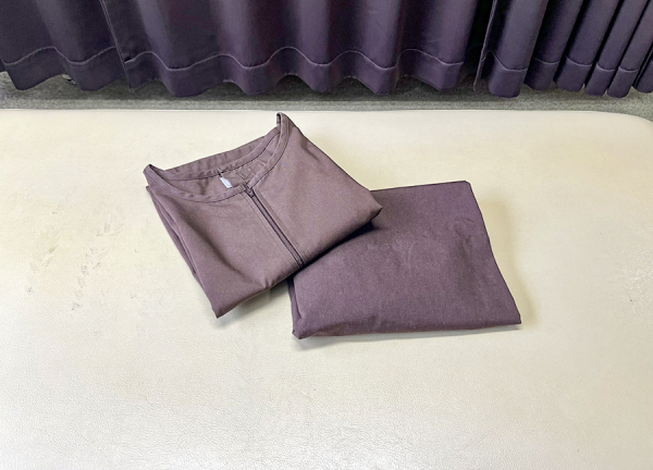 ようがナチュラル整骨院(お着替えです。)