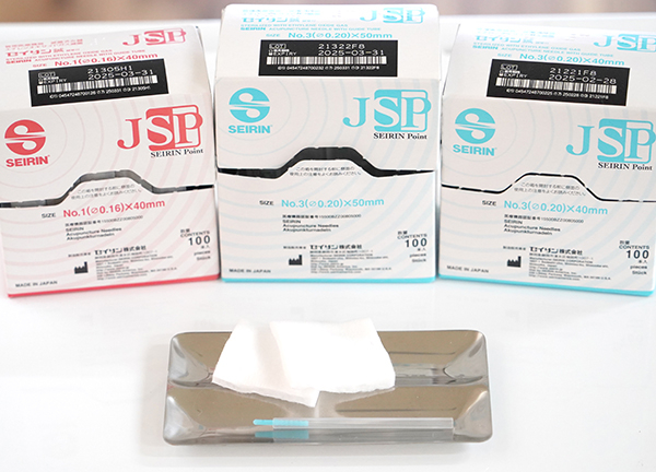 ゆうしん整骨院　アクロスプラザ東久留米【鍼灸】(細い鍼で筋肉やツボを刺激します。)