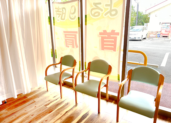 ゆうしん整骨院　アクロスプラザ東久留米【鍼灸】(待合室はこちら！ゆっくりお寛ぎください★)