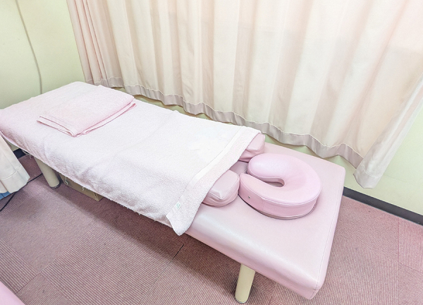 さくら整骨院・はりきゅう院　上板橋駅院(施術ベッドです。)