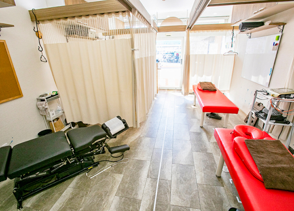 ＶＩＶＡ鍼灸接骨整体院　東岸和田駅東口院(施術室です。)