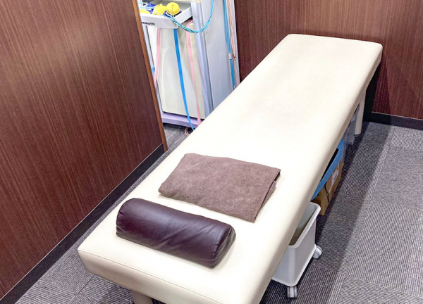 じん鍼灸整骨院　泉が丘院(個室もご用意しているので、まわりの目を気にせずに施術が受けられます)
