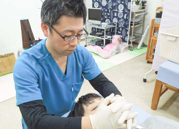 松ヶ丘すみれ整骨院(痛みや刺激が苦手な方におすすめな「無痛小顔調整」メニューもございます。)