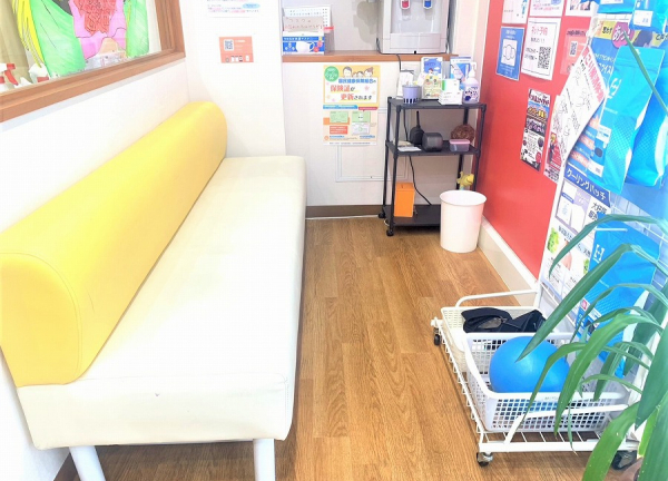京成曳舟駅前プラザ接骨院・はり灸院【鍼灸】(待合室はこちらです。)