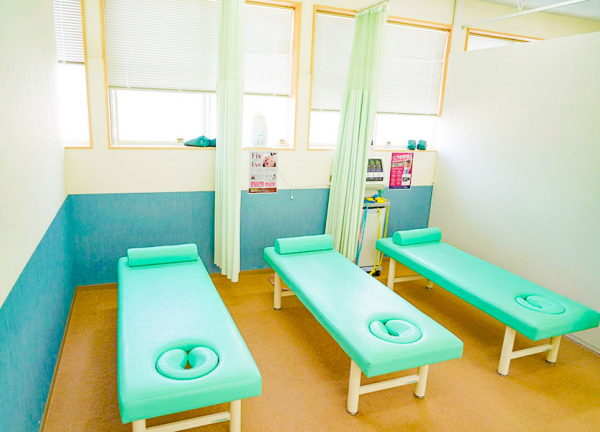 ゆうしん鍼灸整骨院　朝霞(施術ベッドです。)