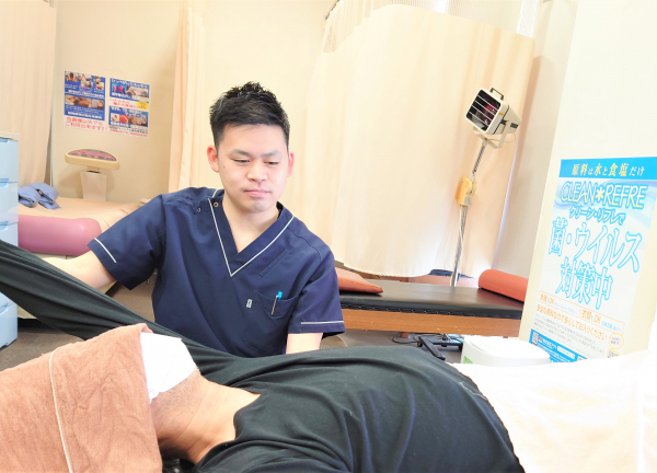 セントラル接骨院　西台【鍼灸】(ストレッチで股関節の可動域を拡げましょう)