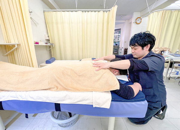 松本接骨院（中野）【鍼灸】(緊張した筋肉を緩めます。)